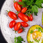 keto-ontbijt-recept-gevulde-avocados